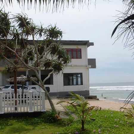 Ocean Reef Hotel Hikkaduwa Exterior foto